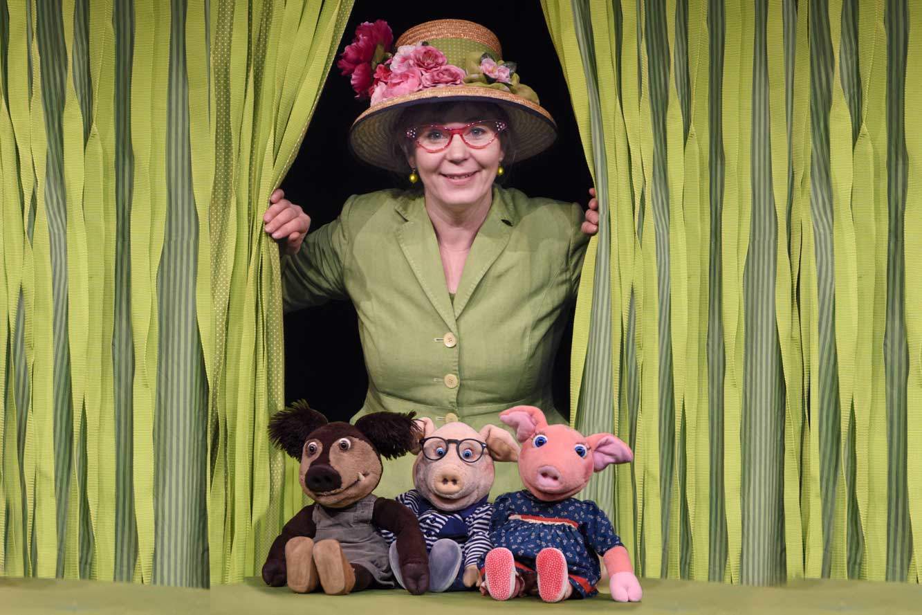 Foto: Puppenspiel “Drei kleine Schweinchen”. Fotoautor: allerhand Theater