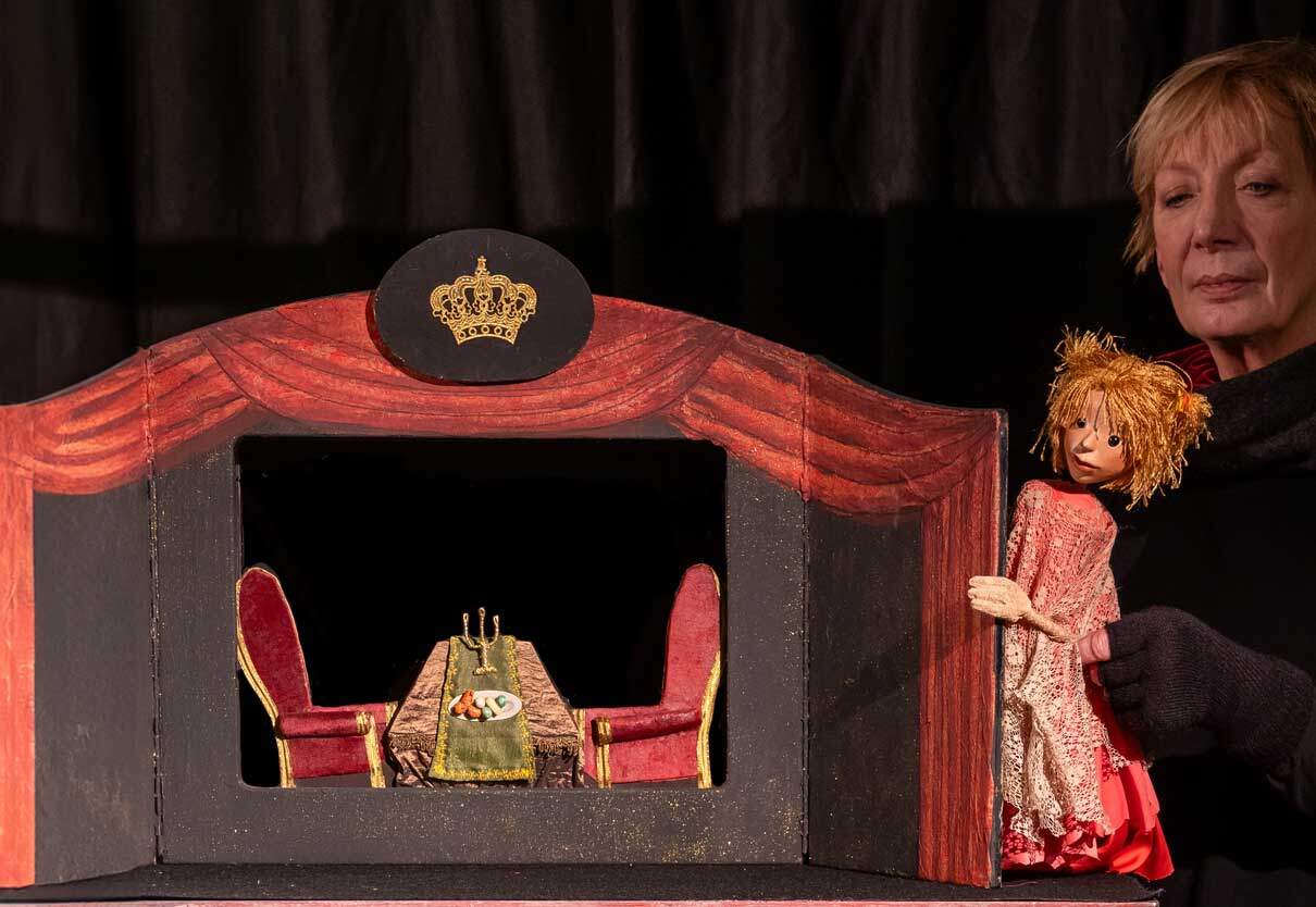 Foto: Puppenspiel "Dornröschen – Ausgerechnet Prinzessin". Fotoautorin: Katinka Sternbeck